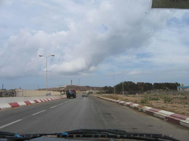 VOYAGE ORAN SEPTEMBRE 2006 216 14 sept. 06 - matin - ROUTE DE LA CORNICHE PHARE DE CAP FALCON.JPG